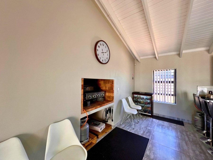 5 Bedroom Property for Sale in Myburgh Park Western Cape